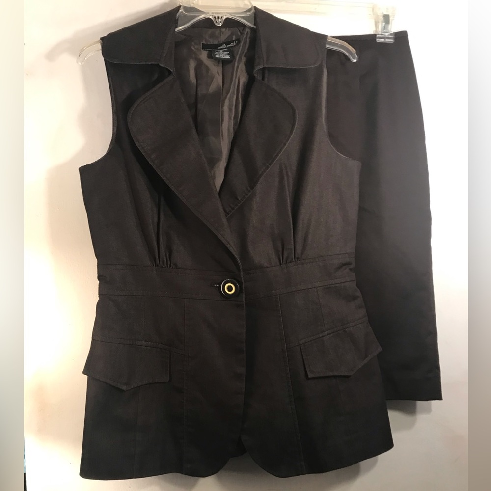 NWOT Willi Smith Brown 2 Piece SUIT Size: Vest (M) & Pencil Skirt M (Size: 8)